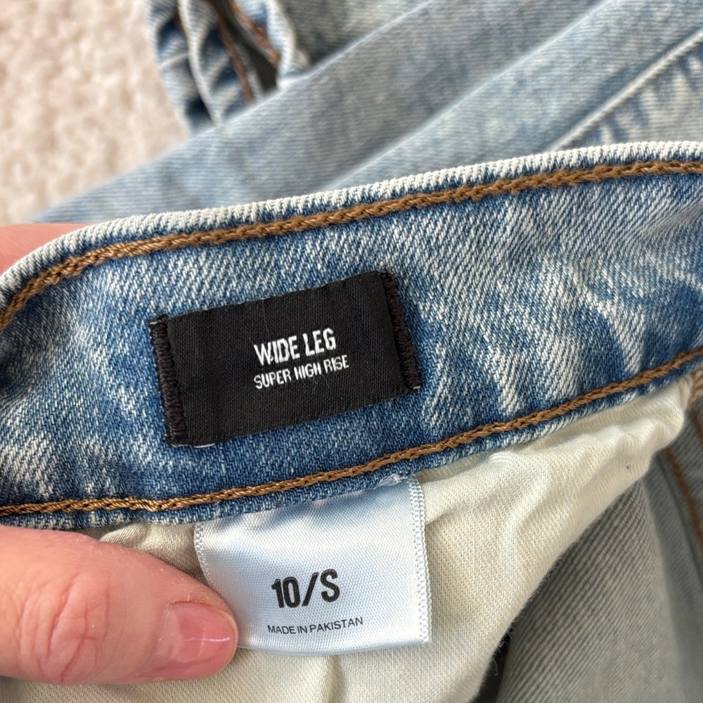 Express Wide Leg Denim Ripped Jeans - Picture 2 of 4
